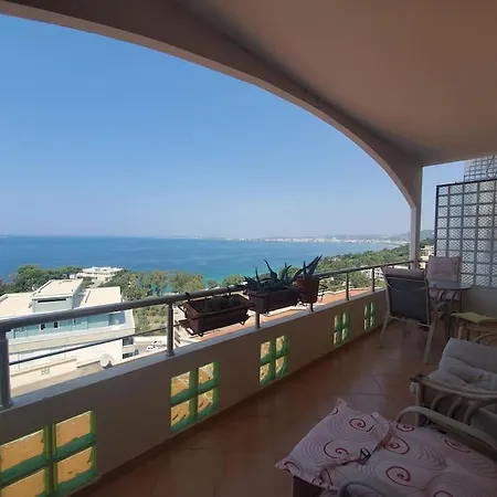 Modern Oasis Panorama Apartment
