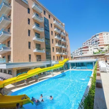 Modern Oasis Panorama Apartman *