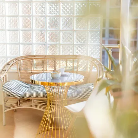 Modern Oasis דירה
